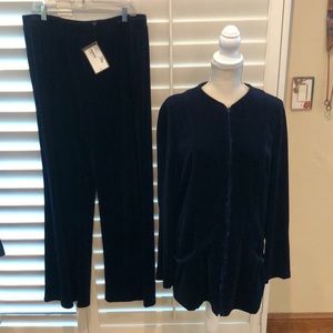 St. John Sport Sapphire Blue velvet zipper top w matching pants. Gorgeous luxury